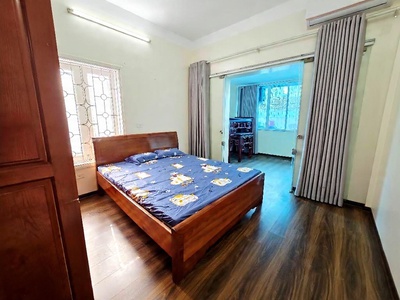 Bán nhà tập thể nguyễn phong sắc cầu giấy dt 48/90m giá 5,55 tỷ ô tô đỗ cửa 3