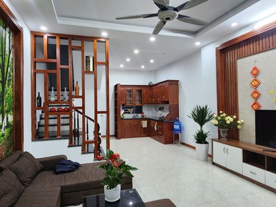 Cần bán nhà 3 tầng ngõ phố Cầu Cốn chỉ 2,79 tỷ 7