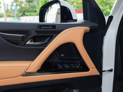 Bán Lexus LX600 Urban 7 chỗ, sản xuất 2023. Xe cực mới. 9