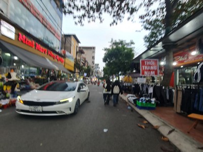 Hàng thửa cho khách KD dòng tiền. 90m2 mt 4,6m xây được nhà trọ 7 tầng chỉ 12 tỷ x. Lh 0989894845 Kh 0