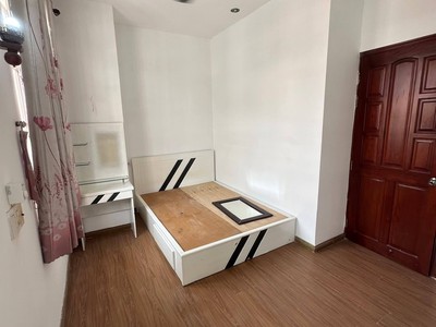 Cho thuê nhà nguyên căn đường số 10 Linh Chiểu Thủ Đức 3PN 3WC giá 10tr 6