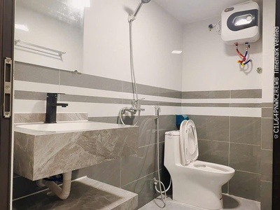 Bán nhà 4 tầng ngõ thông Lực Hành, Ngô Gia Tự oto qua lại đỗ cửa 4