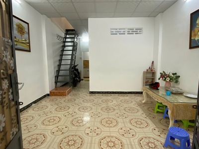 Bán nhà gác lửng hẻm Cao Văn Bé, gần bãi tắm biển Hòn Chồng, GIÁ CHỈ 3,4 TỶ 1