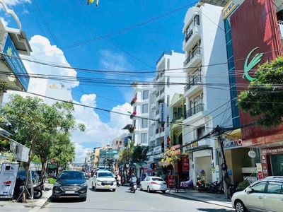 Cho Thuê Nhà 1 Trệt 4 Tầng   Đường Hai Bà Trưng  Gần Chợ Đầm 3