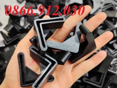 Chụp nhựa chân V cho bàn ghế, kệ sắt chữ V 1
