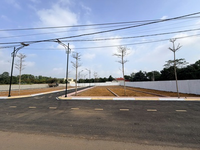 Trục chính hàng Fo nằm cách đại học quốc gia 1,5km. 1 lô giá ngoại giao tốt nhất thị trường 6