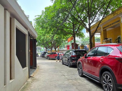 Hiếm nhất khu vực  58 m2- giá mềm 9t990  - đường ngọc hồi - ô tô đỗ gần  cửa,  30m ra ql1a 0