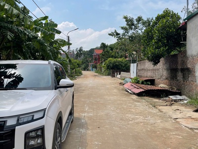 Duy nhất 1 lô thổ cư nằm trong lõi khu công nghiệp quang châu và vân trung - giá 2 tỷ 0