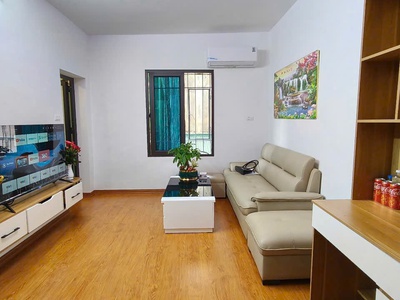 Bán nhà tập thể cao su sao vàng nguyễn trãi tầng 3 - sổ đỏ riêng - ở ngay - giá 4 tỷ 620 có ra lộc 0