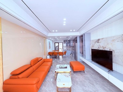 Bán nhà mặt ngõ phố trạm 56m x 7t gara kinh doanh oto thông, ở luôn. 1