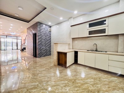 Bán nhà 3 tầng 85m2 , đường số 9, linh xuân, thủ đức, tp hcm - sổ hồng, giá 6,15  tỷ. liên hệ 2