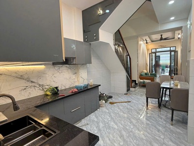 Mặt tiền dã tượng p.chánh hưng  p10q8 2