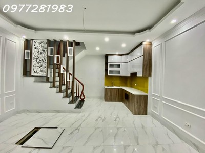 Cạnh nhổn hơn 8 tỷ   nhà 6 tầng    xe tải, kinh doanh đỉnh 1