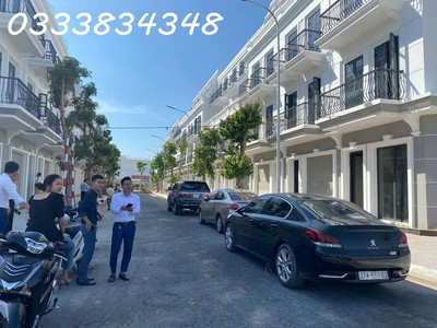 Chính chủ bán gấp shophouse 4 tầng, 75m2, sẵn sổ đỏ trao tay, cạnh vincom plaza 0