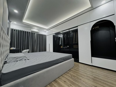 Vip trần phú- hà đông- vài bước chân ra mặt phố- nhỉnh 8 tỷ 1