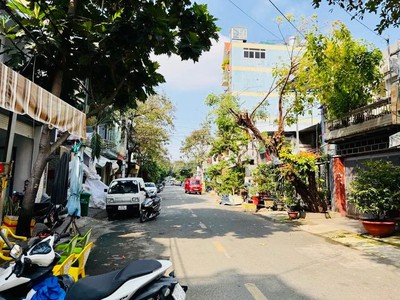 Mặt tiền khu họ lê   12m có lề   dòng tiền trên trăm   75m nở hậu nhỉnh 9 3