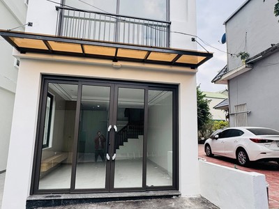 Nhà giá rẻ quận long biên 30m2, 4t, ô tô đỗ cổng, 5 phút lên cầu vĩnh tuy - 4.x tỷ 0