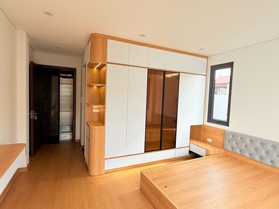 Lô góc phố sài đồng 55m2, 6t thang máy, full nội thất, ô tô cạnh nhà. chỉ 9 tỷ 2