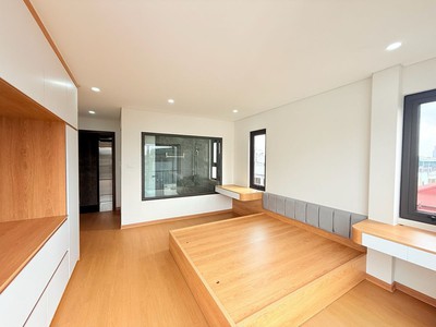 Chỉ 9 tỷ lô góc phố sài đồng 55m2, 6t thang máy, full nội thất, ô tô cạnh nhà 2