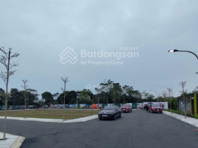 Đang cần tiền nhập hàng bán tết em chính chủ bán lô đất 100m2 sát khu cnc và cổng trường đhqg, ql21 0