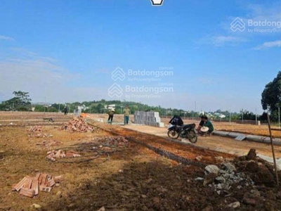 Lô góc đẹp đô thị hòa lạc 100m  full thổ cư sổ đỏ, hà nội 2