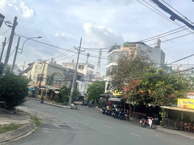 Giảm sốc 1.7 tỷ bán nhà mặt tiền 133m  linh trung gần đh ngân hàng   giá tốt 13.5 tỷ, đoạn buôn bán 1