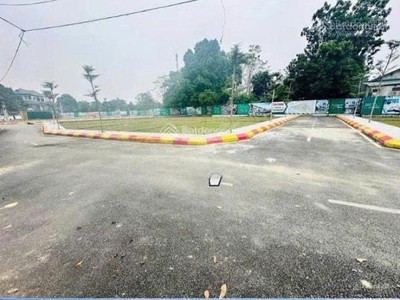 Lô góc đẹp đô thị hòa lạc 100m  full thổ cư sổ đỏ, hà nội 0