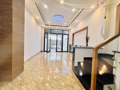 Bán nhà 3 tầng 85m2 , đường số 9, linh xuân, thủ đức, tp hcm - sổ hồng, giá 6,15  tỷ. liên hệ 0