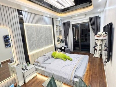 Cho thuê nhà ngõ chợ khâm thiên, 30m2 x 4 tầng, 3pn 3vs 15 triệu 0