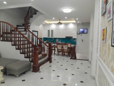 Cho thuê nhà mp trần đăng ninh  50m  x 5 tầng, 4pn 4wc 18 triệu 3