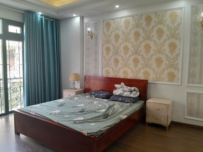 Cho thuê nhà mp trần đăng ninh  50m  x 5 tầng, 4pn 4wc 18 triệu 4