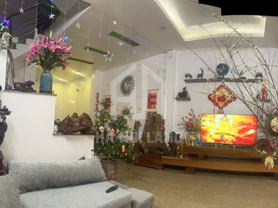 Nhà  nằm vị trí đẹp. vân canh.hoài đức. hà nội. ngỗ thông tứ tu. ô tô vào nhà. mặt  kinh doanh. khu 1