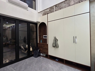 Nhà mới full nội thất ô tô vào nhà lâm hạ 45 m2 x 7 tầng x 18.5 tỷ long biên- hà nội. 1