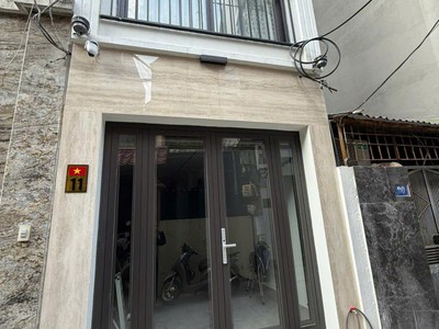 Bán nhà đẹp 3 tầng   30m    giá 6,5 tỷ mặt tiền rộng   ngõ thông ô tô qua   thanh am-long biên 0