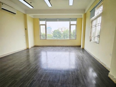 Siêu rẻ-cho thuê văn phòng mặt đường nguyễn ngọc vũ giá chỉ 6tr 0