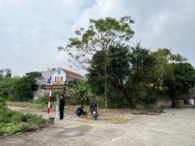 Chính chủ bán 76,7m2 đất đấu giá Chi Đông, Thuận An. Đoạn trước đất đường rộng 8m 0