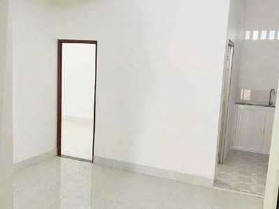 Cho thuê nhà cấp 4,DT 130m2 hẻm xe hơi Đường Số 4 Trường Thọ Thủ Đức 3PN giá 9.5tr 2