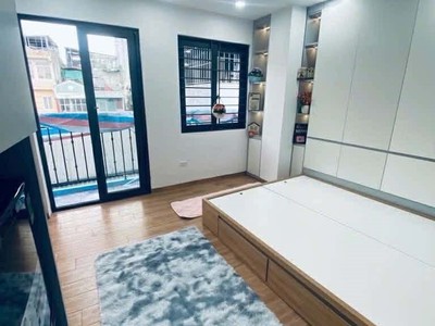 Bán CHDV đường Láng 8 phòng khép kín full đồ thang máy dòng tiền gần 600 triệu/ năm hơn 11 tỷ 3