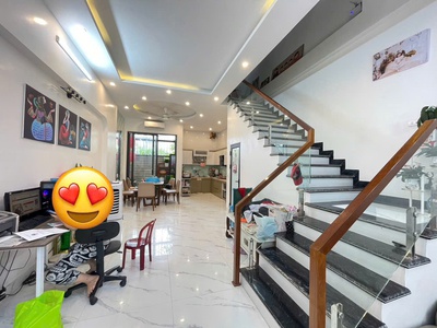 Bán nhà gần vin Vũ Yên, đường oto tranh nhau thoải mái tại Ngô Quyền 3