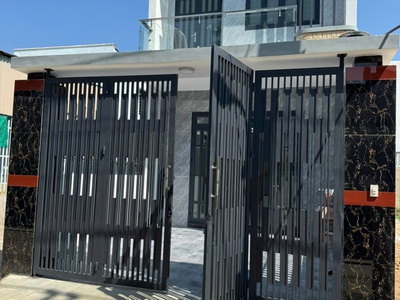 Cần tiền bán gấp căn nhà mới xây trong KDC 0