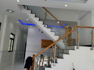 Cần tiền bán gấp căn nhà mới xây trong KDC 2