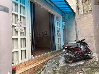 Nhà mới 5.5x8.1m, nh6m hẻm 388 hưng phú p.chánh hưng p9q8 0