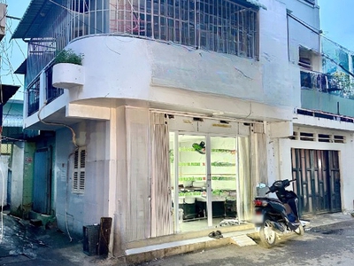 Nhà góc 2 tầng mặt tiền chợ ba đình p.chánh hưng  p10q8 . giá: 3 tỷ 50 triệu 0