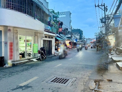 Nhà góc 2 tầng mặt tiền chợ ba đình p.chánh hưng p10q8 . giá: 3 tỷ 50 triệu 2