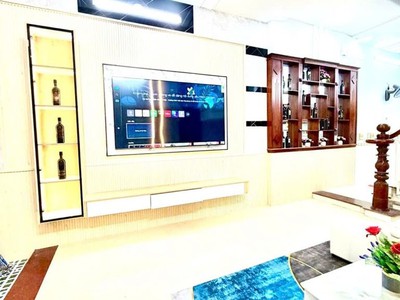 Nhà đẹp 4 tầng   nhỉnh 5 tỏi  q.12 4