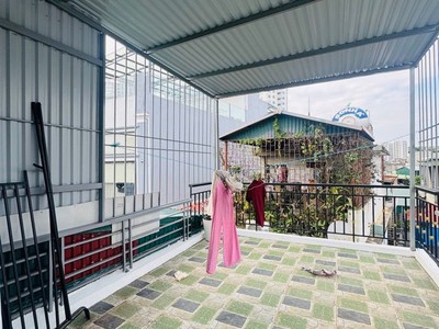 Nhà đẹp, độc, hiếm - dân xây chắc chắn   tây hồ lộng gió - gần ô tô   dẫn là chốt  30m2   5 tầng. 2