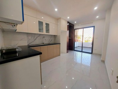 Nhỉnh 12 tỷ sở hữu nhà mới thang máy giáp bát, 42m2 x 5 tầng 2