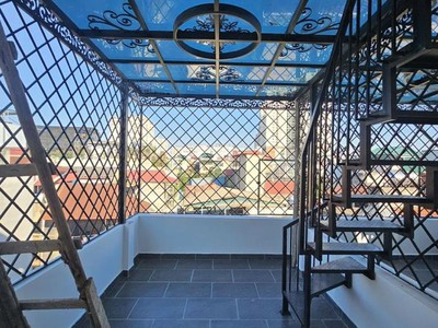 Nhỉnh 12 tỷ sở hữu nhà mới thang máy giáp bát, 42m2 x 5 tầng 4