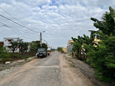 Bán đất mặt đường đức hậu 2   nam đồ sơn   98,2m    giá 1,9 tỷ   vị trí dân cư hiện hữu  zalo 0567 3