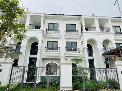 Bán căn shophouse 107m2 dự án vinh heritage, lê mao kéo dài 0